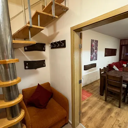 To Door Apartament *